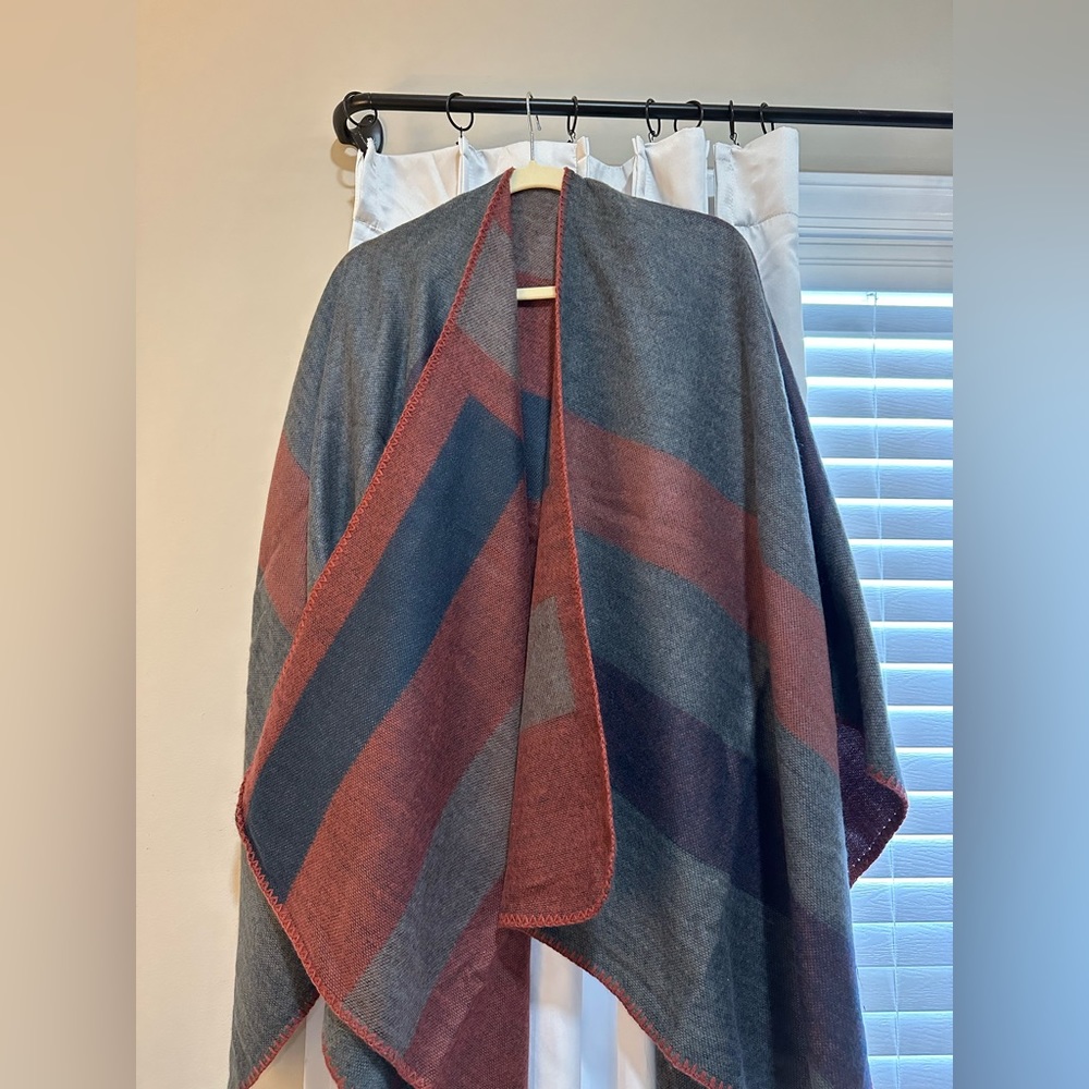 BbDakota Blanket Scarf/wrap; reversible